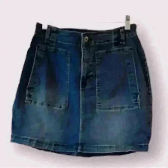 Guess Jean skirt - Picture 1 of 4